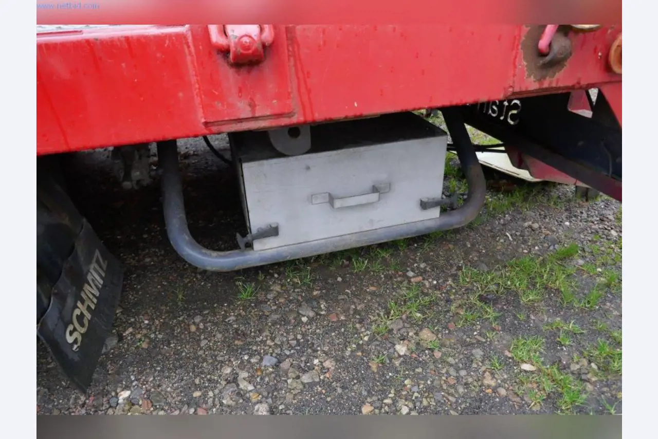 Stroje, provozní a kancelářské vybavení, zásoby, montážní materiál a vozidla-10