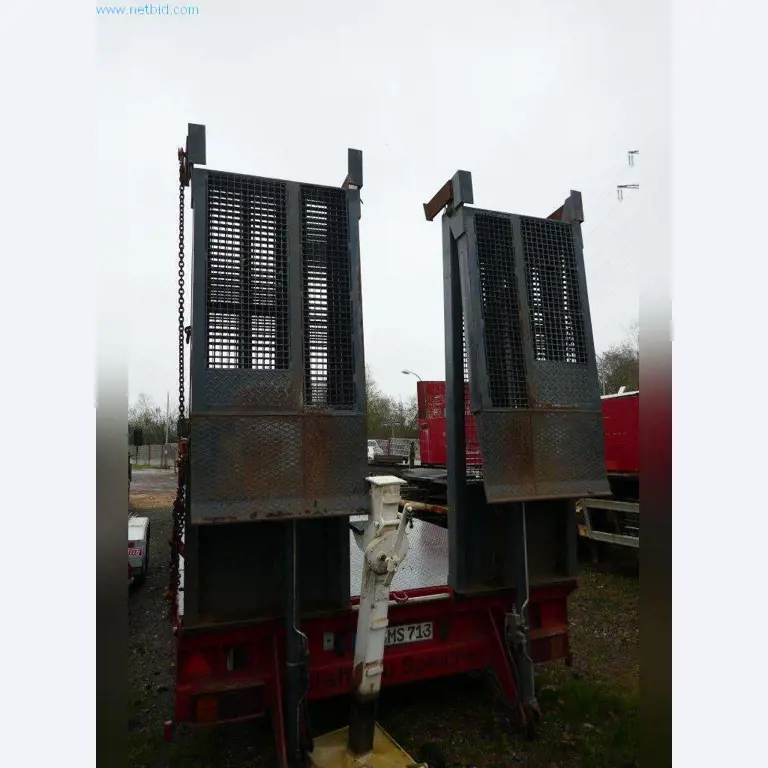 Stroje, provozní a kancelářské vybavení, zásoby, montážní materiál a vozidla-12