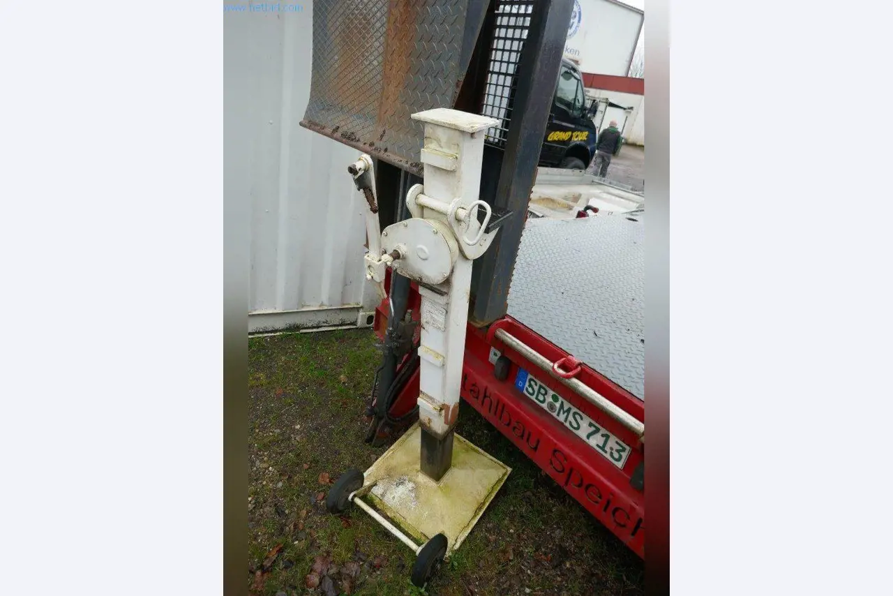 Stroje, provozní a kancelářské vybavení, zásoby, montážní materiál a vozidla-14