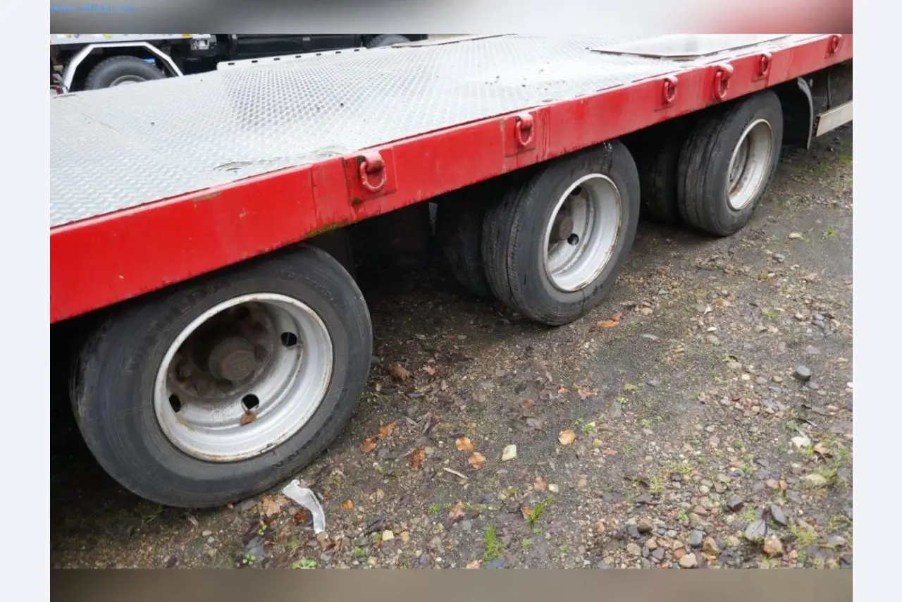 Stroje, provozní a kancelářské vybavení, zásoby, montážní materiál a vozidla-15