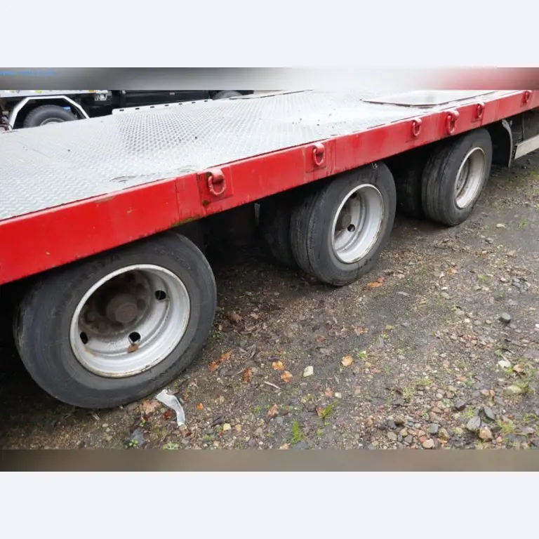 Stroje, provozní a kancelářské vybavení, zásoby, montážní materiál a vozidla-15