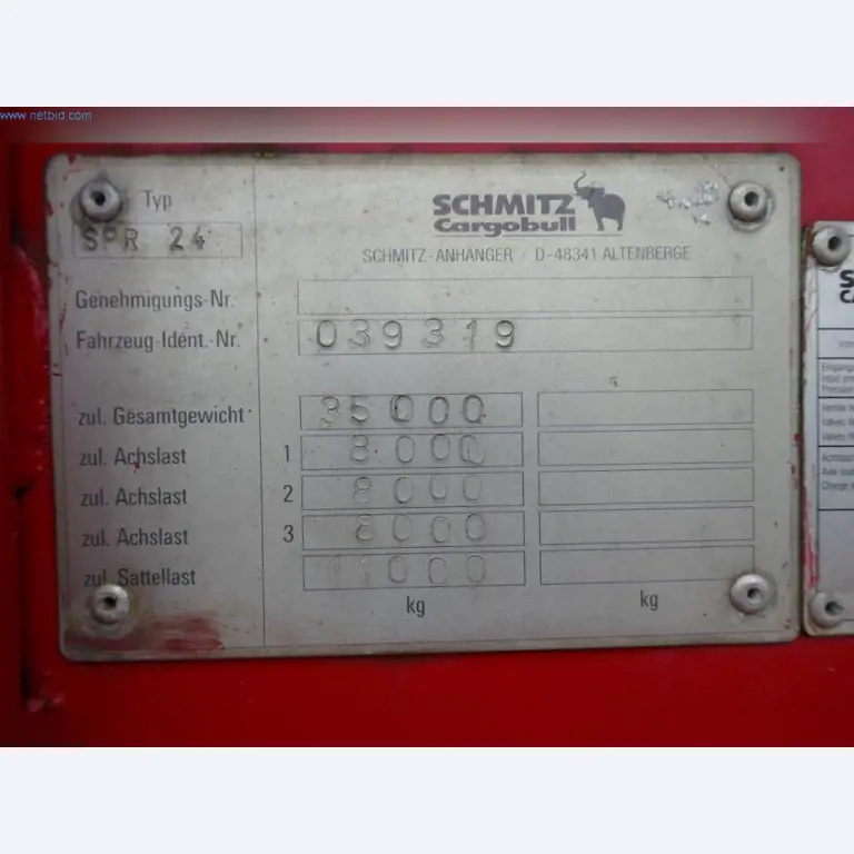 Stroje, provozní a kancelářské vybavení, zásoby, montážní materiál a vozidla-4