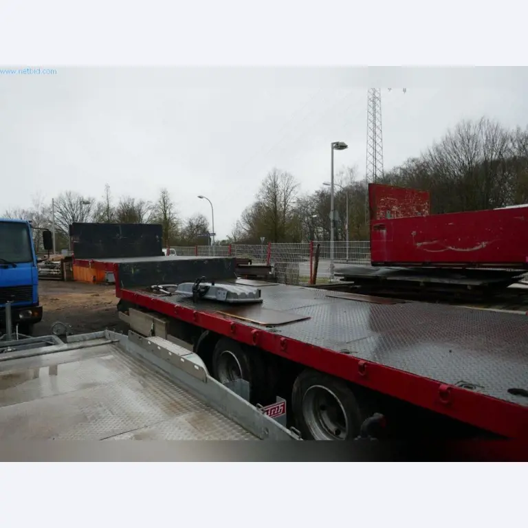 Stroje, provozní a kancelářské vybavení, zásoby, montážní materiál a vozidla-8