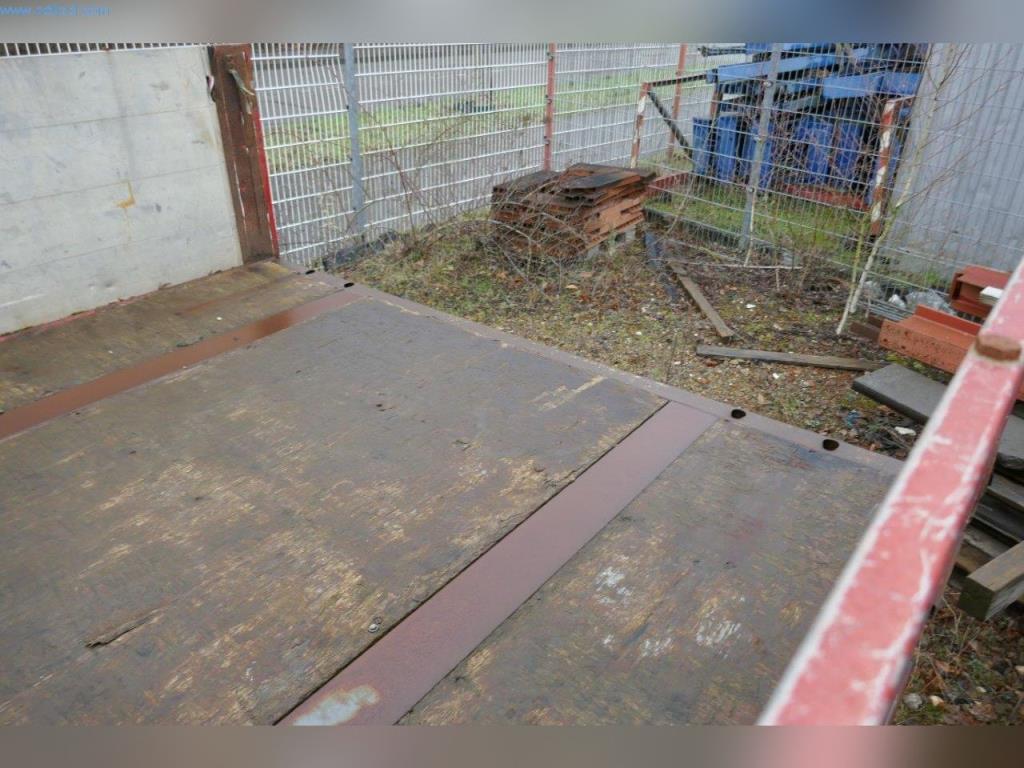 Stroje, provozní a kancelářské vybavení, zásoby, montážní materiál a vozidla-6