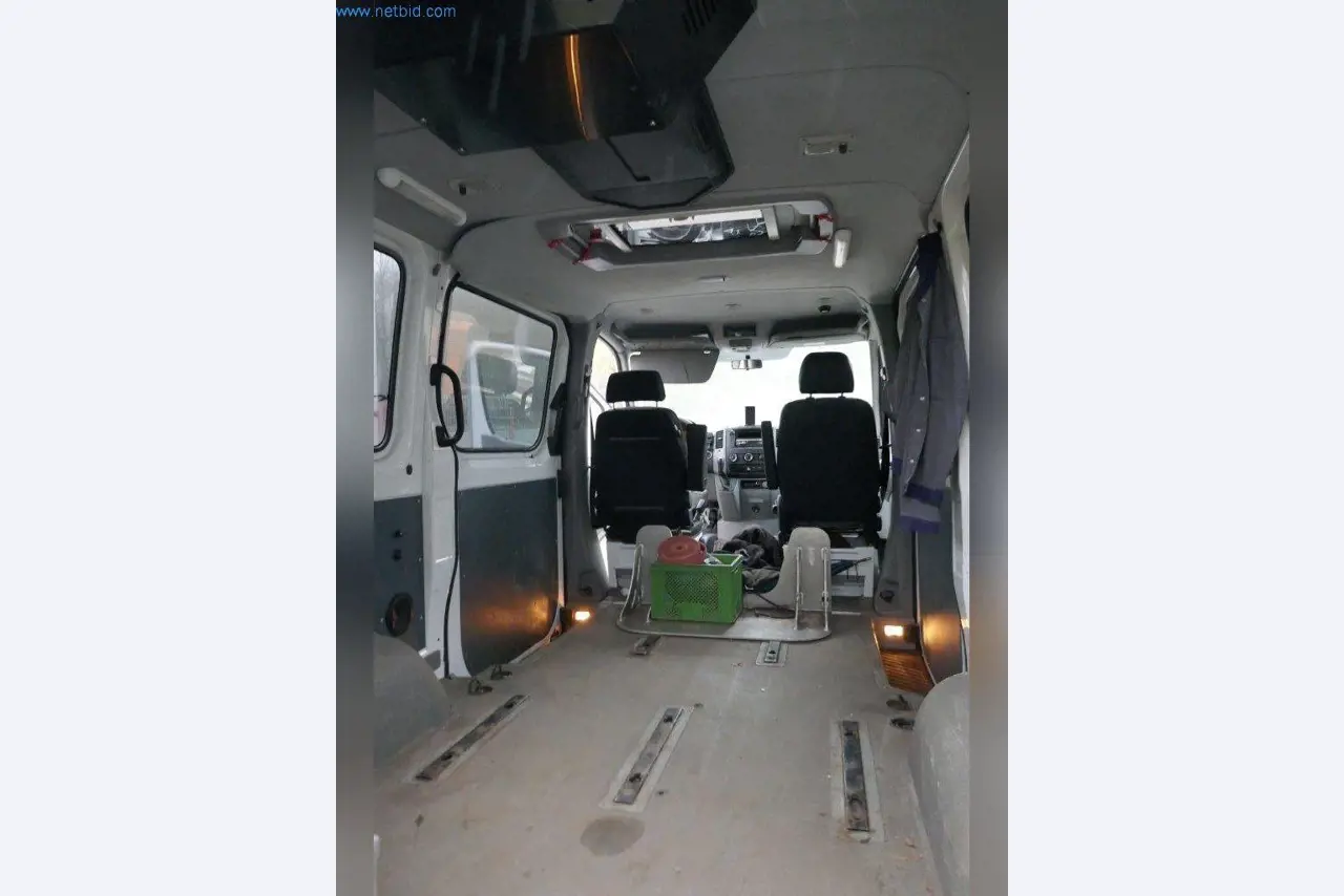 Maquinaria, equipos operativos y de oficina, existencias, materiales de montaje y vehículos-12