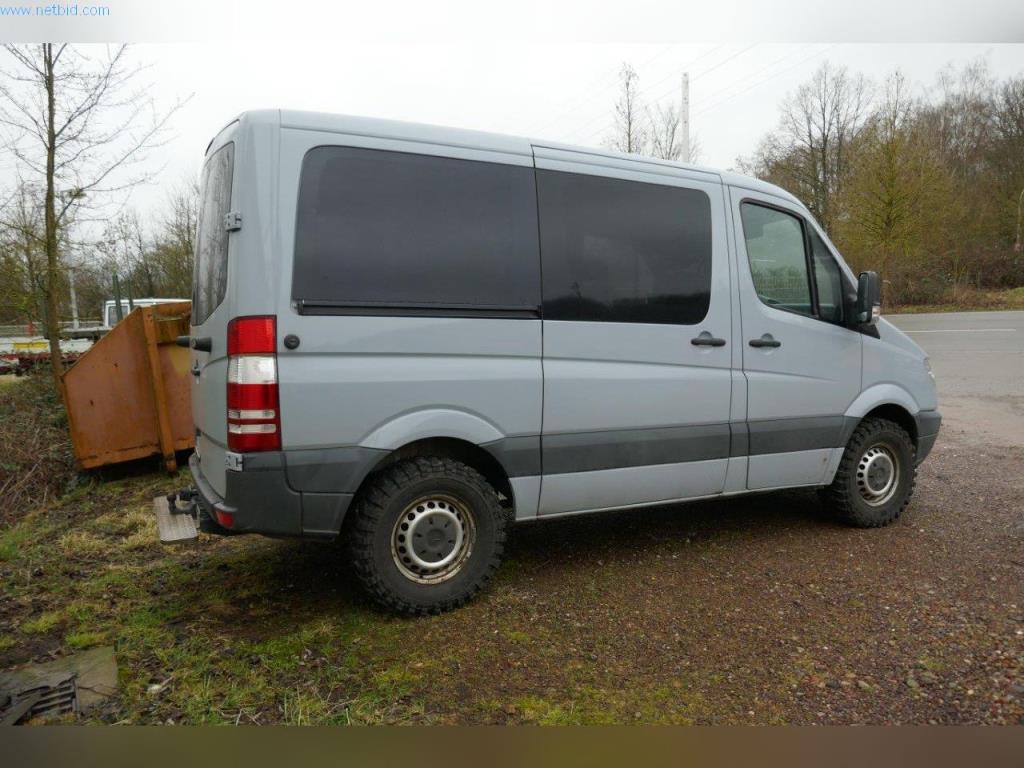 Stroji, poslovna in pisarniška oprema, zaloge, montažni material in vozila-13