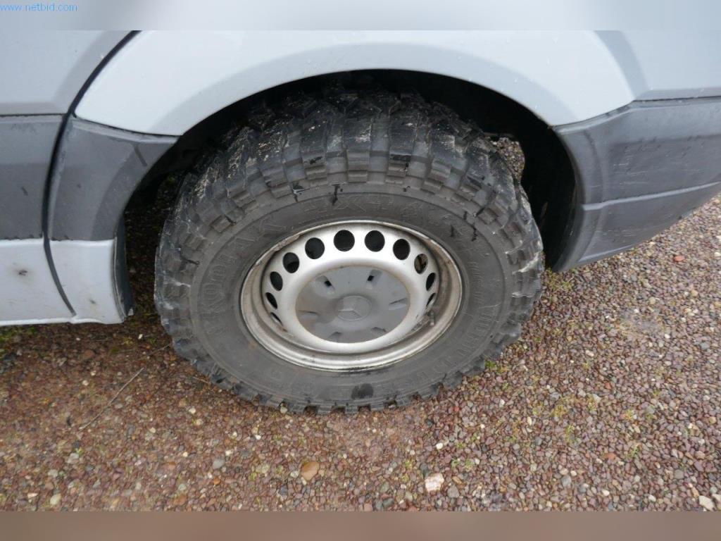 Stroji, poslovna in pisarniška oprema, zaloge, montažni material in vozila-15