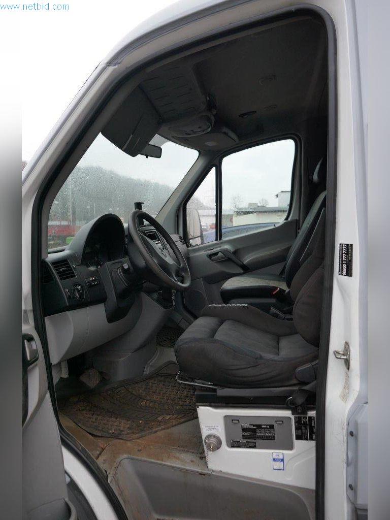 Stroji, poslovna in pisarniška oprema, zaloge, montažni material in vozila-23