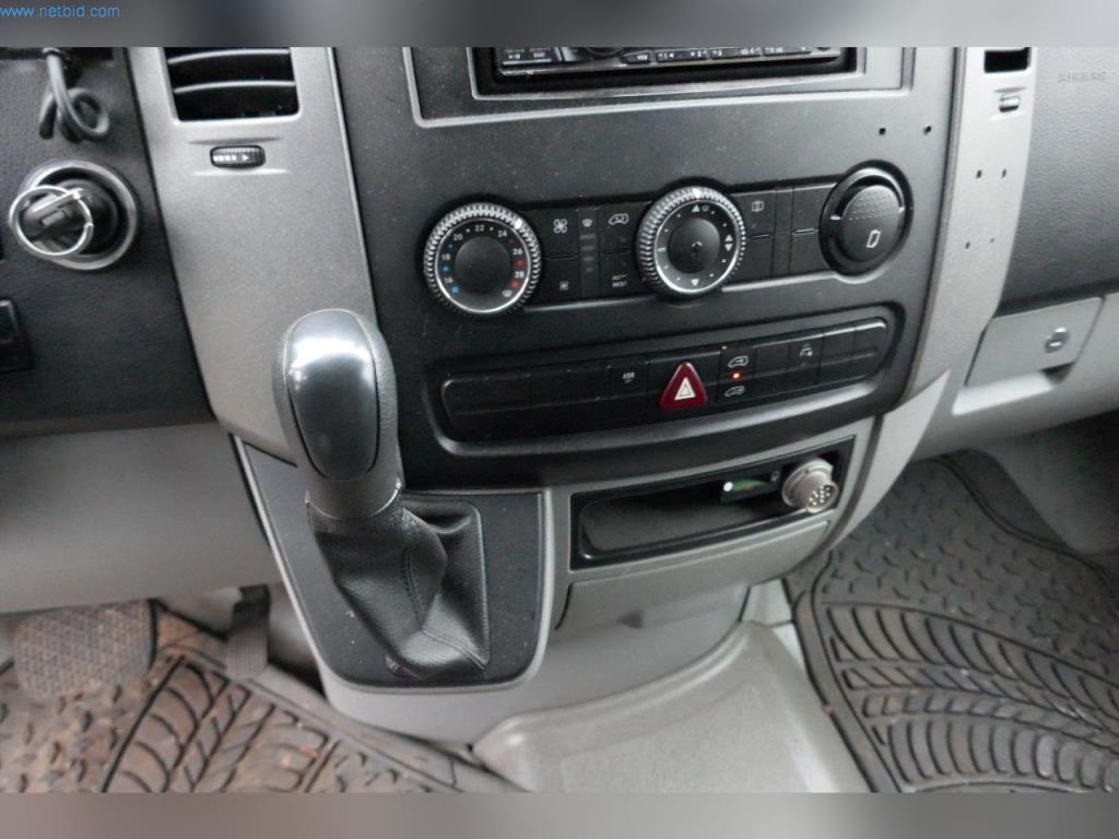 Stroji, poslovna in pisarniška oprema, zaloge, montažni material in vozila-6