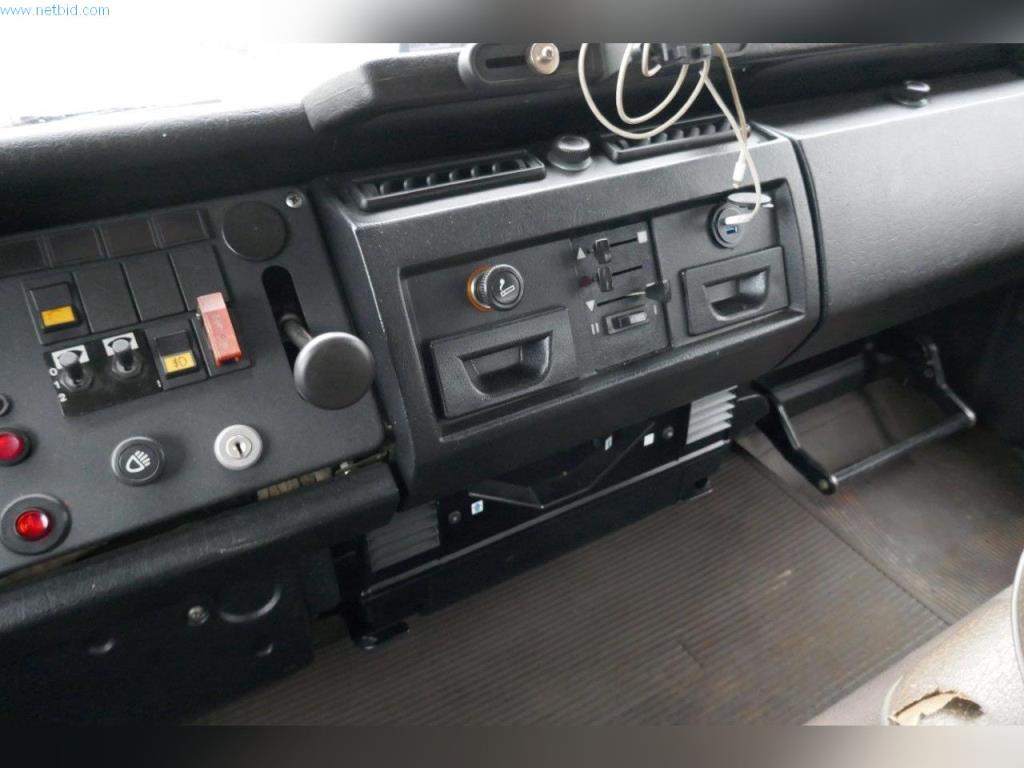 Stroji, poslovna in pisarniška oprema, zaloge, montažni material in vozila-4