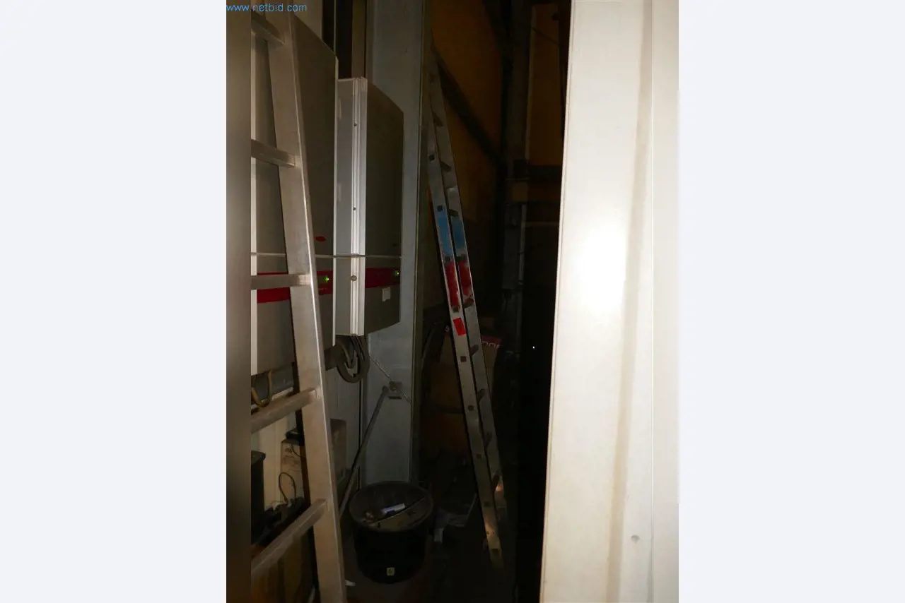 Stroje, provozní a kancelářské vybavení, zásoby, montážní materiál a vozidla-1