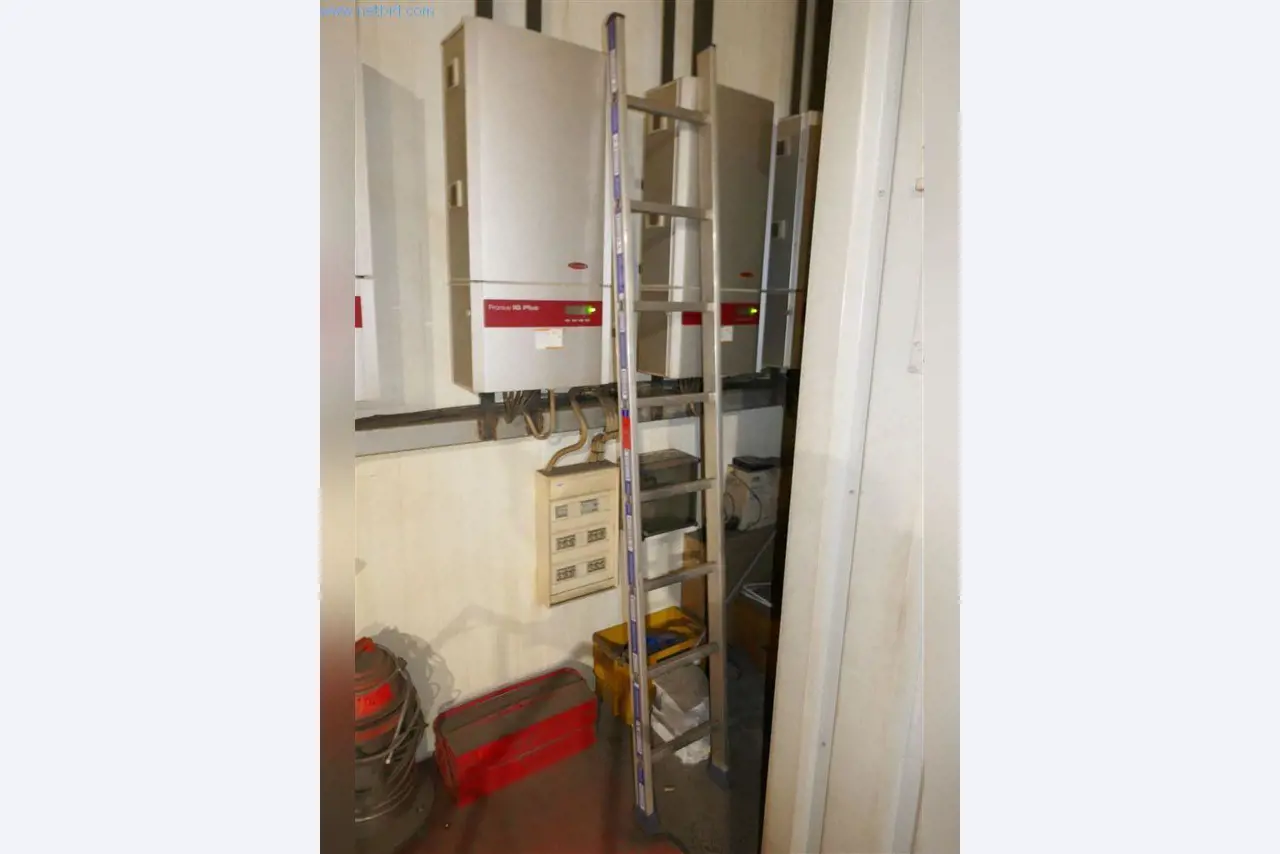 Stroje, provozní a kancelářské vybavení, zásoby, montážní materiál a vozidla-3