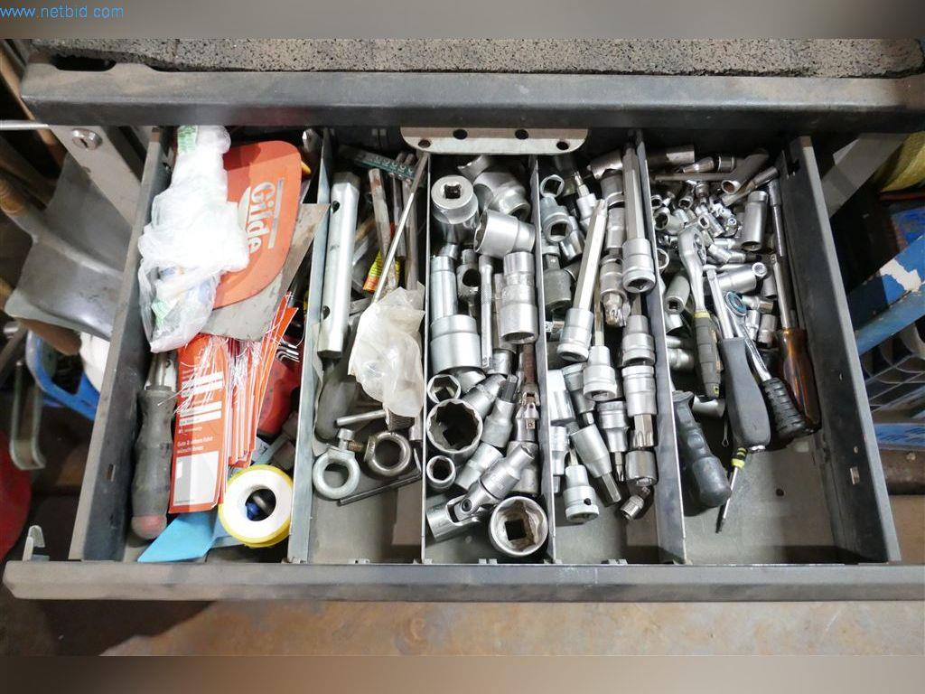 Maschinen, Betriebs- und Geschäftsausstattung, Warenvorräte, Montagematerial und Fahrzeuge (Bereich Stahlbau)-2