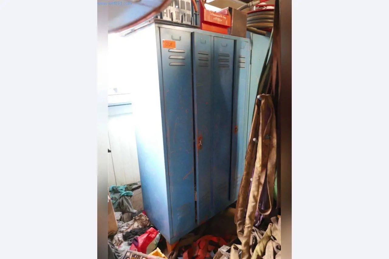 Stroje, provozní a kancelářské vybavení, zásoby, montážní materiál a vozidla-3