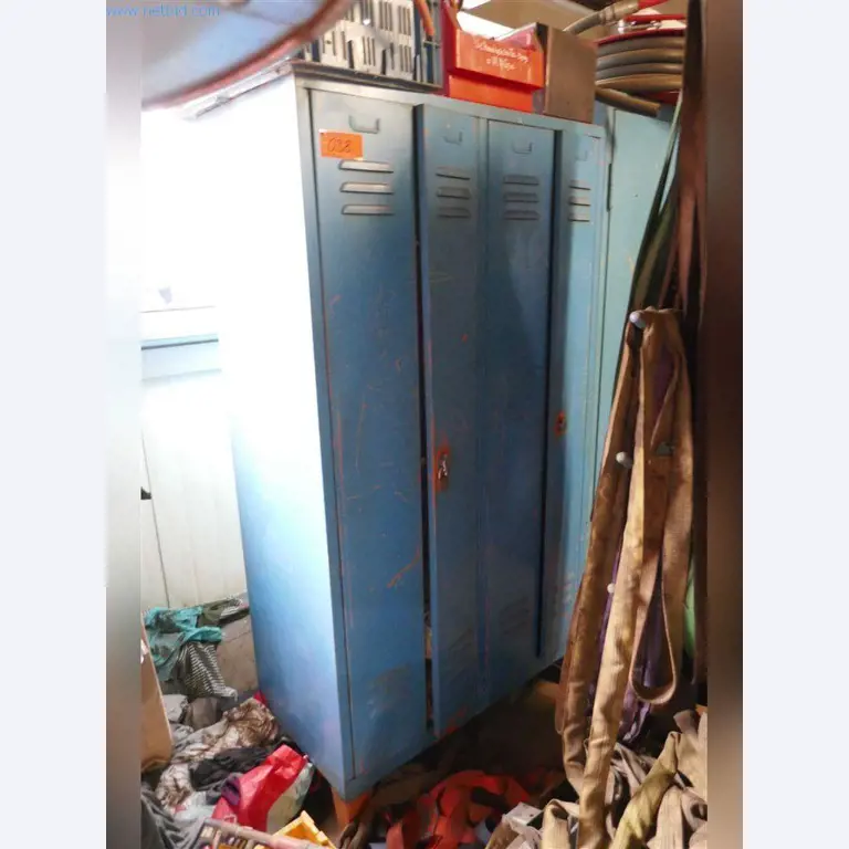 Stroje, provozní a kancelářské vybavení, zásoby, montážní materiál a vozidla-3