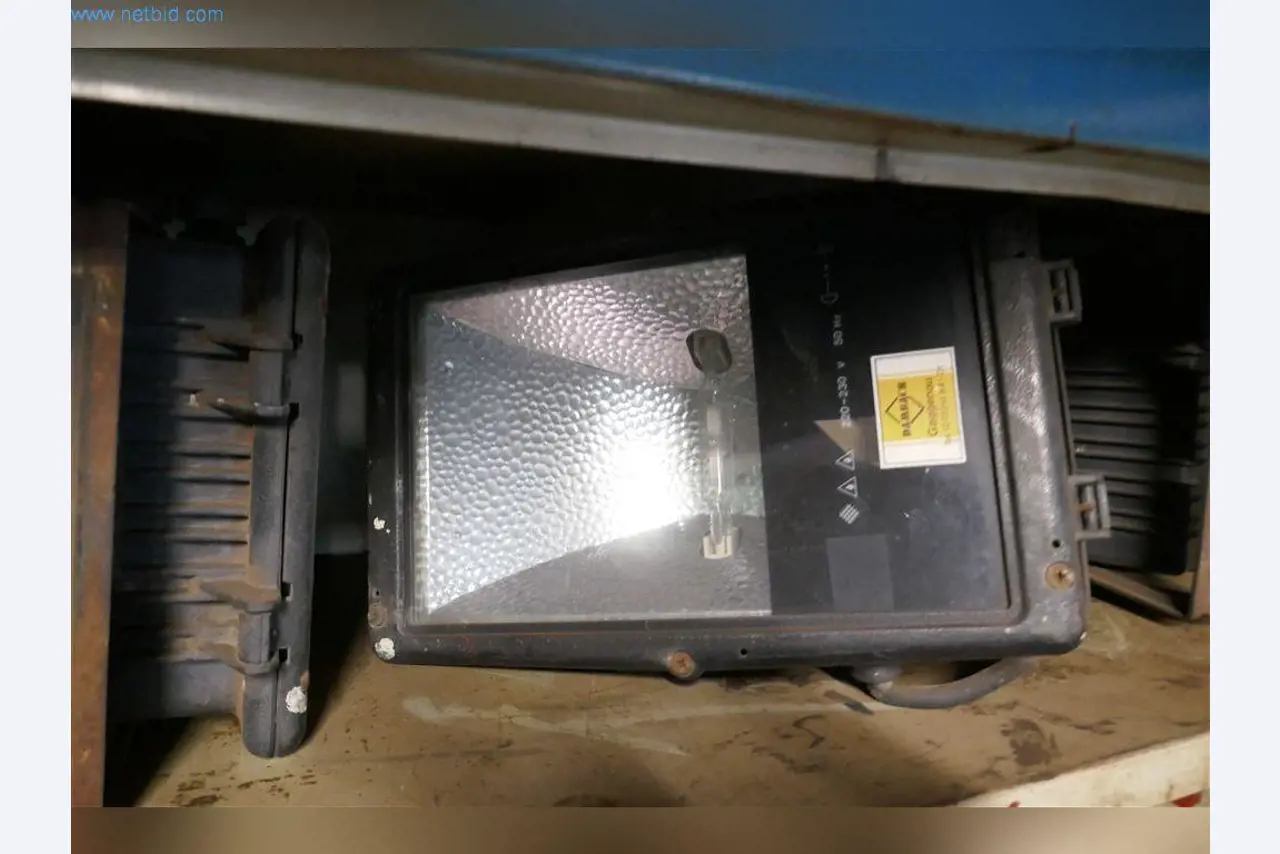 Stroje, provozní a kancelářské vybavení, zásoby, montážní materiál a vozidla-4