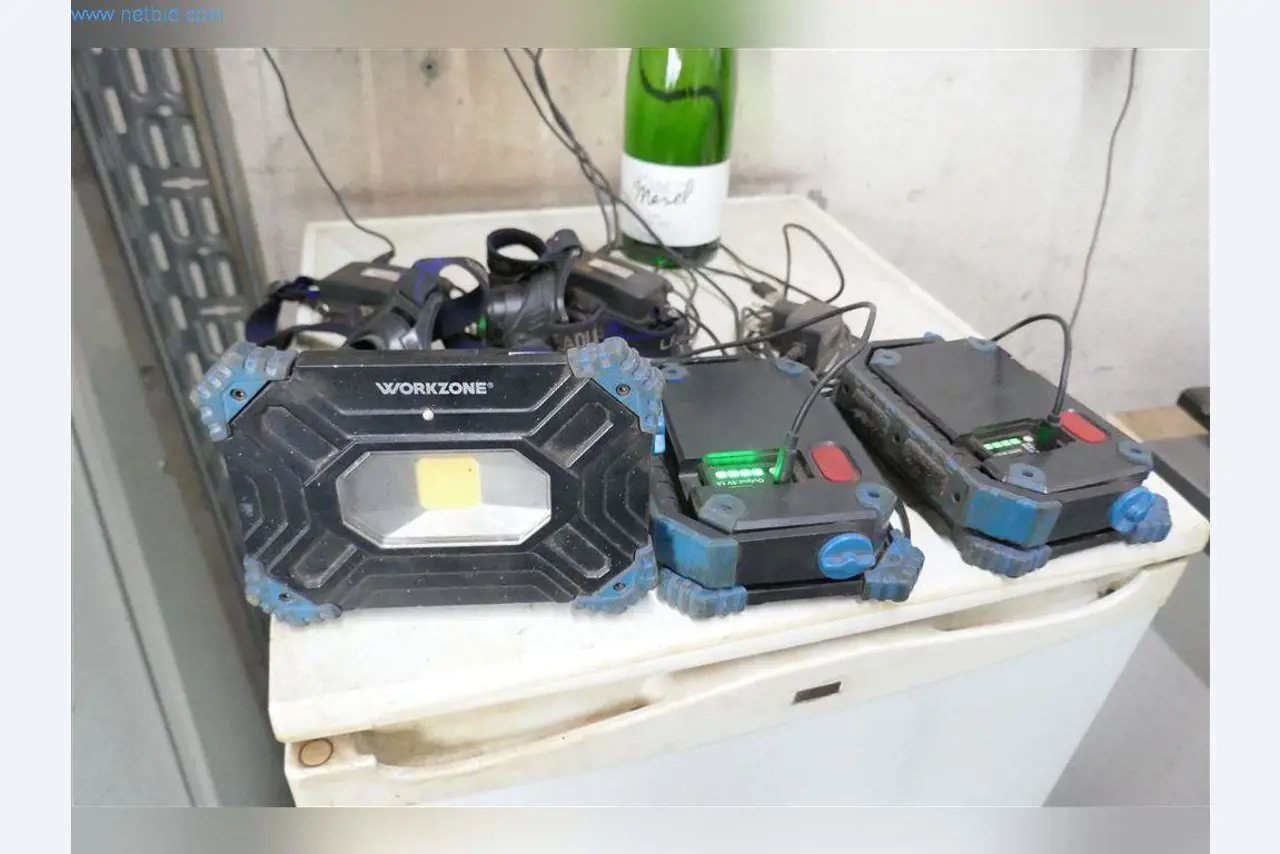 Maquinaria, equipos operativos y de oficina, existencias, materiales de montaje y vehículos-1