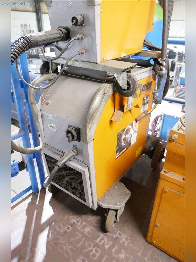 Stroje, provozní a kancelářské vybavení, zásoby, montážní materiál a vozidla-2