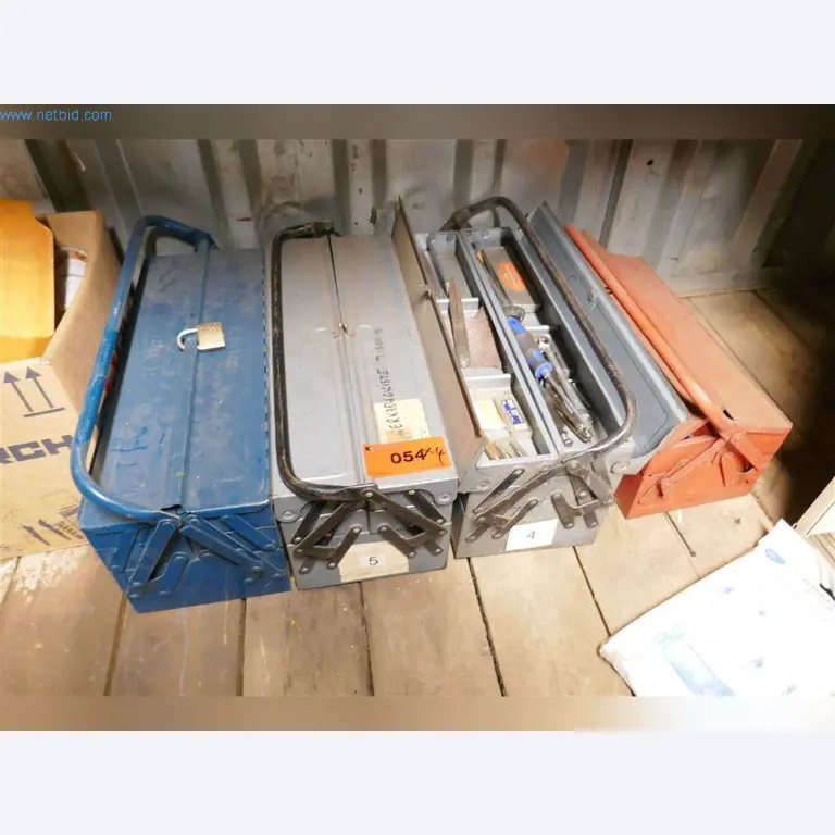 Stroje, provozní a kancelářské vybavení, zásoby, montážní materiál a vozidla-1