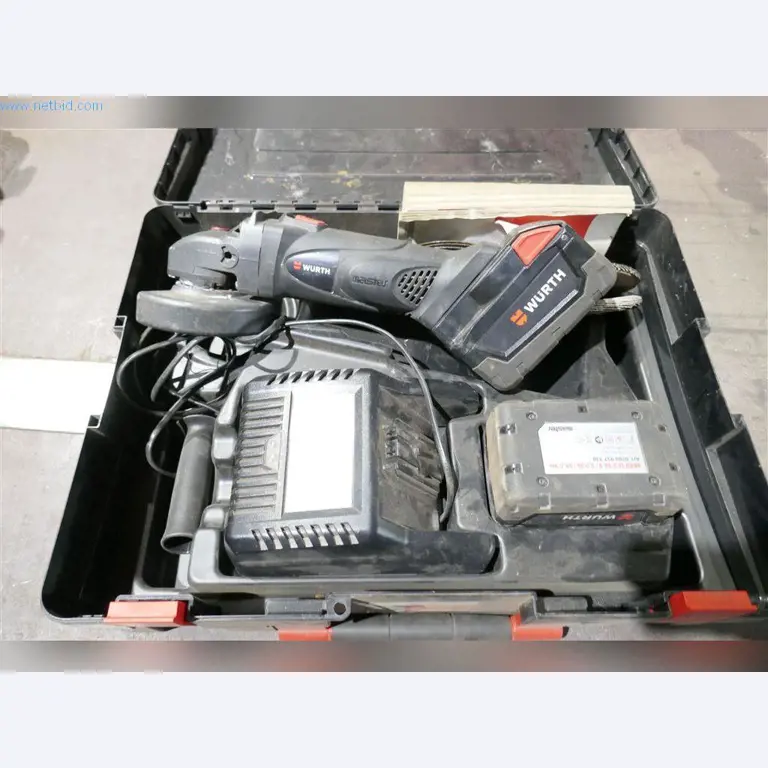 Stroje, provozní a kancelářské vybavení, zásoby, montážní materiál a vozidla-1