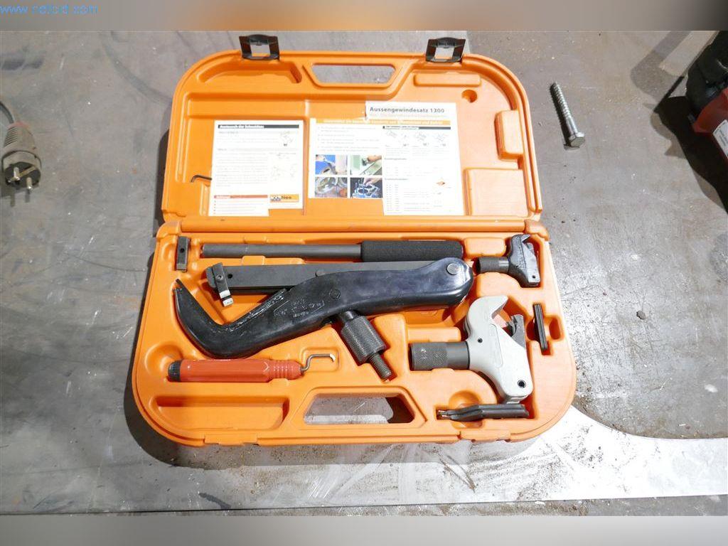 Maschinen, Betriebs- und Geschäftsausstattung, Warenvorräte, Montagematerial und Fahrzeuge (Bereich Stahlbau)-1