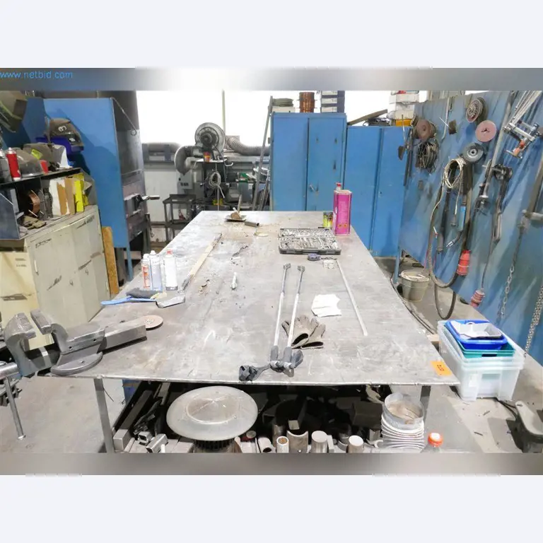 Maschinen, Betriebs- und Geschäftsausstattung, Warenvorräte, Montagematerial und Fahrzeuge (Bereich Stahlbau)-1