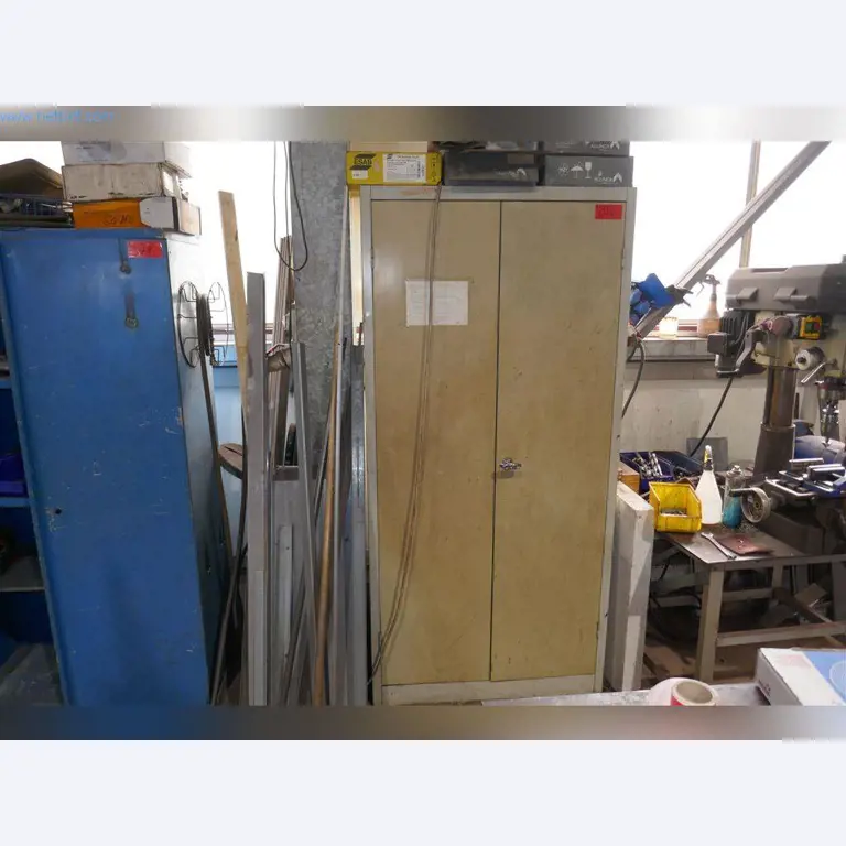 Stroje, provozní a kancelářské vybavení, zásoby, montážní materiál a vozidla-4