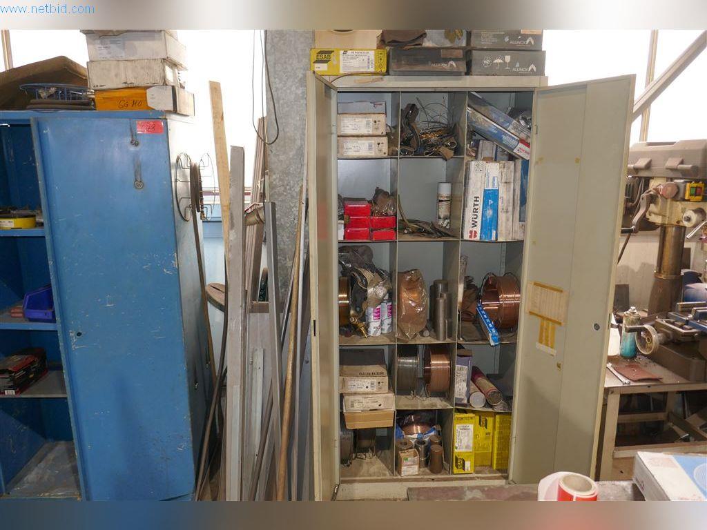 Stroje, provozní a kancelářské vybavení, zásoby, montážní materiál a vozidla-5