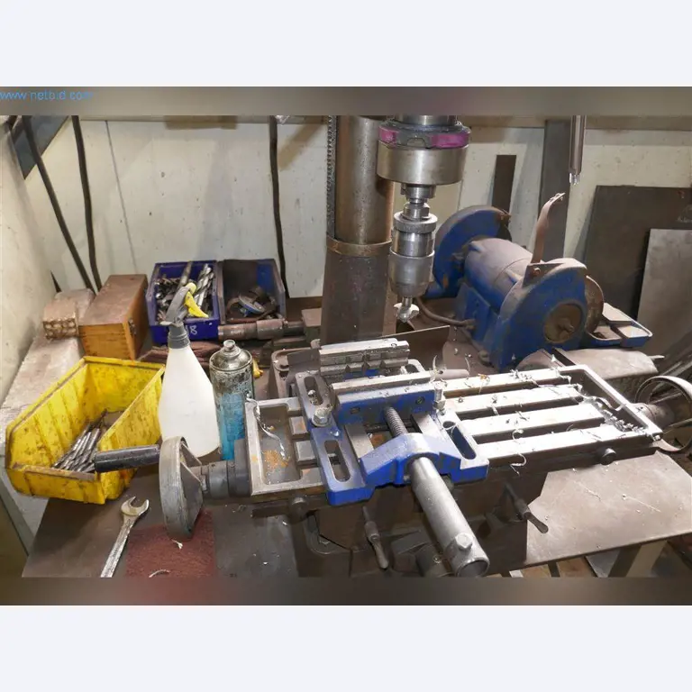 Stroje, provozní a kancelářské vybavení, zásoby, montážní materiál a vozidla-3