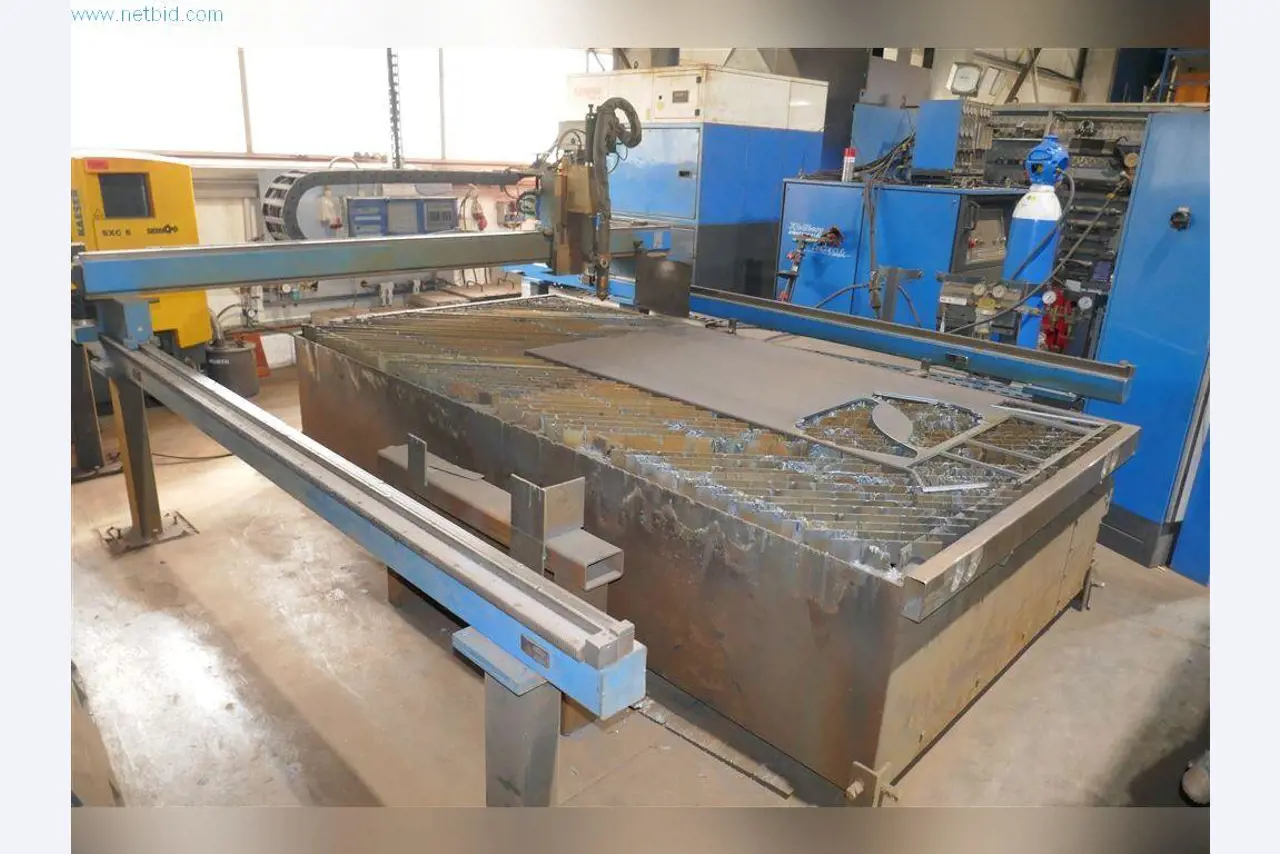 Máquinas, equipamento operacional e de escritório, existências, materiais de montagem e veículos (divisão Construção Metálica)-8