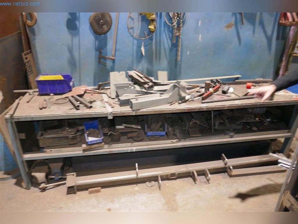 Maquinaria, equipos operativos y de oficina, existencias, materiales de montaje y vehículos-3