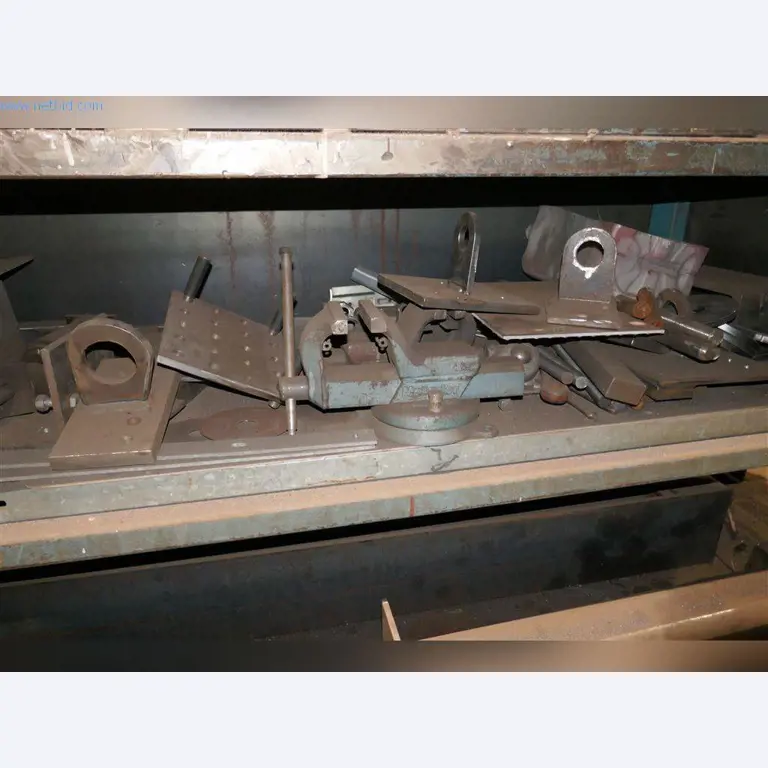 Machinery, operating and office equipment, inventories, assembly materials and vehicles (steel construction sector)-5