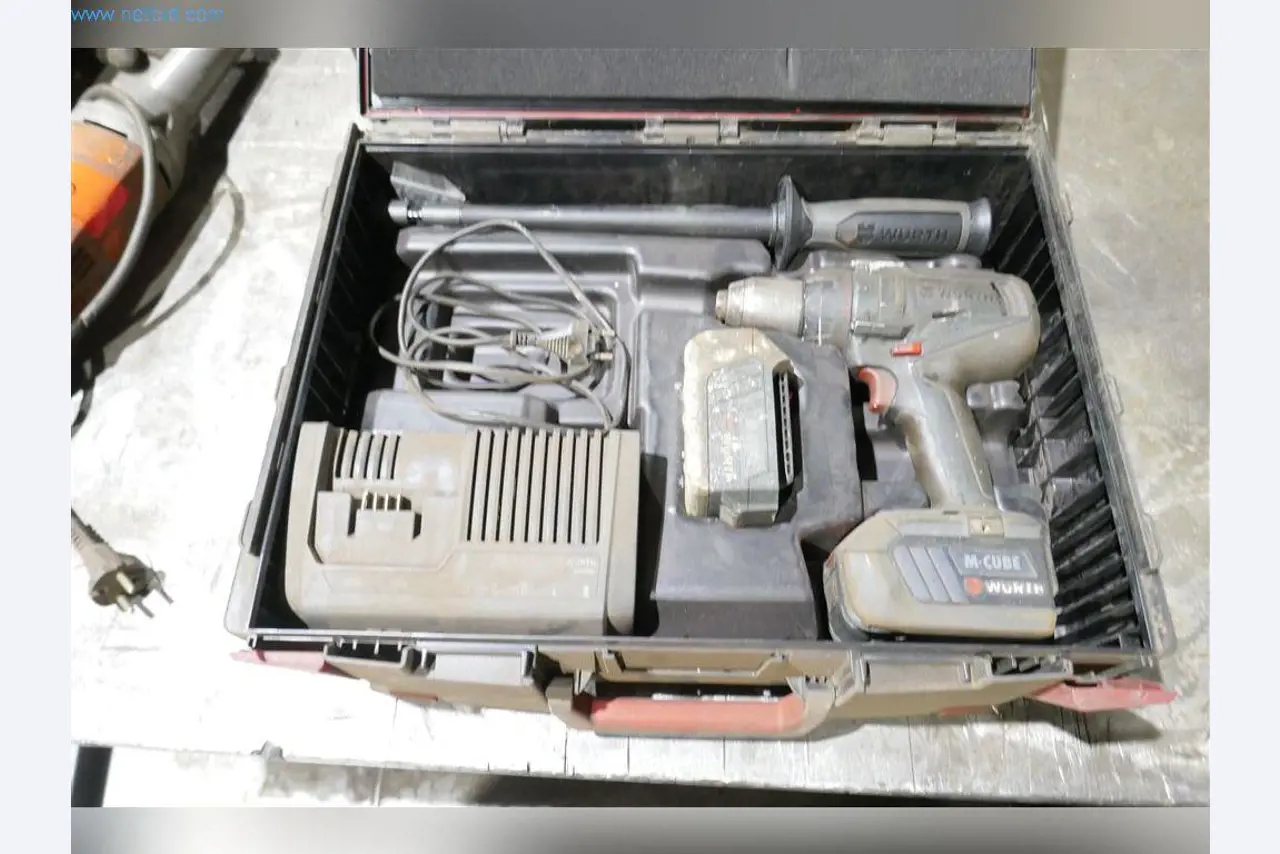 Maquinaria, equipos operativos y de oficina, existencias, materiales de montaje y vehículos-4