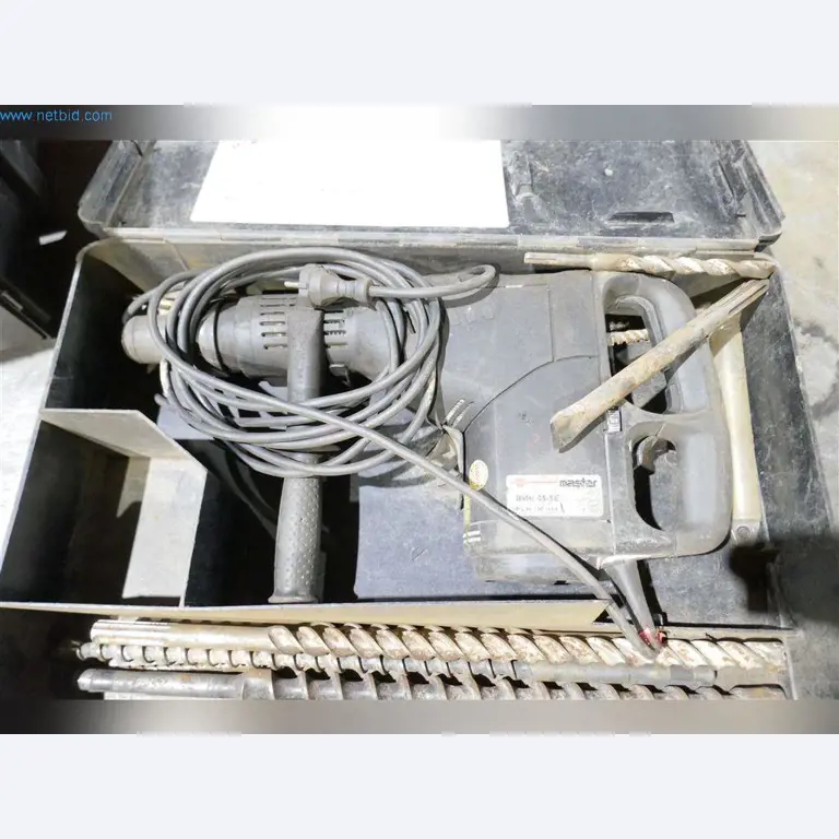 Maquinaria, equipos operativos y de oficina, existencias, materiales de montaje y vehículos-7