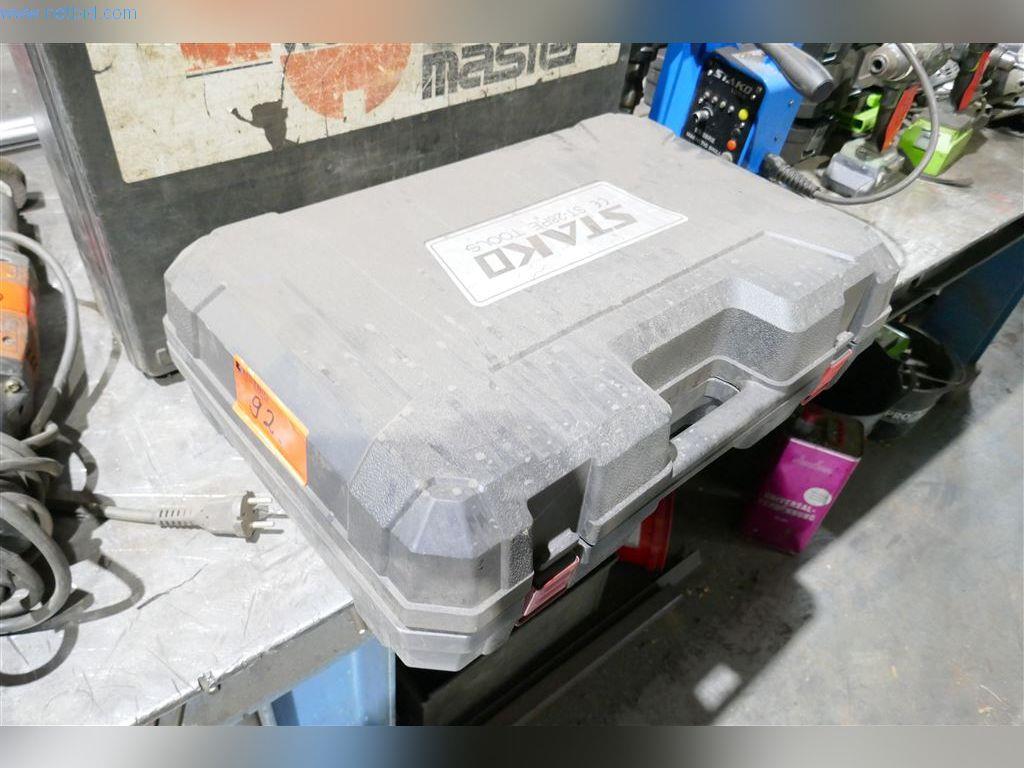 Stroje, provozní a kancelářské vybavení, zásoby, montážní materiál a vozidla-5