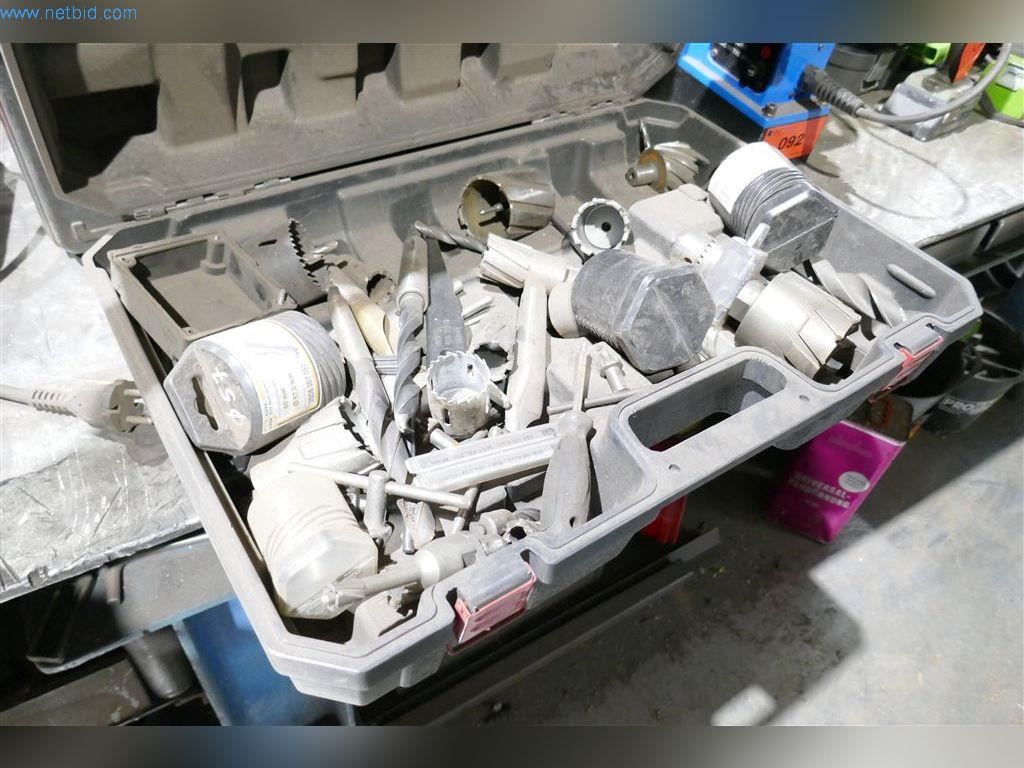 Stroje, provozní a kancelářské vybavení, zásoby, montážní materiál a vozidla-6