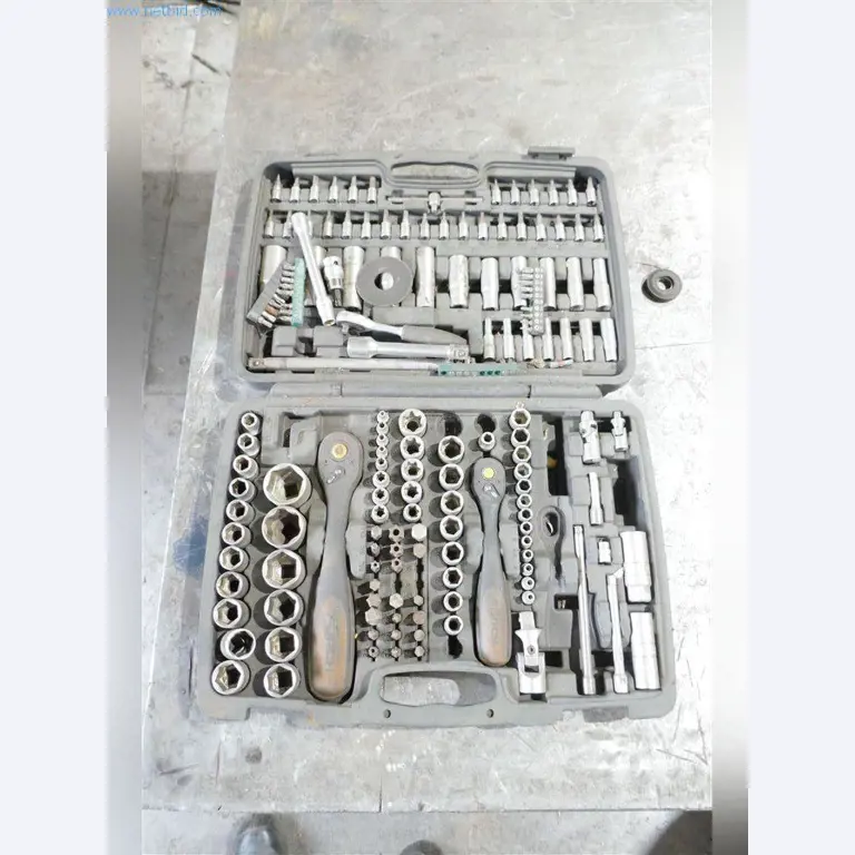 Machines, bedrijfs- en kantooruitrusting, voorraden, assemblagematerialen en voertuigen-1