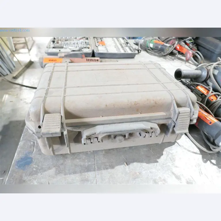 Stroje, provozní a kancelářské vybavení, zásoby, montážní materiál a vozidla-3