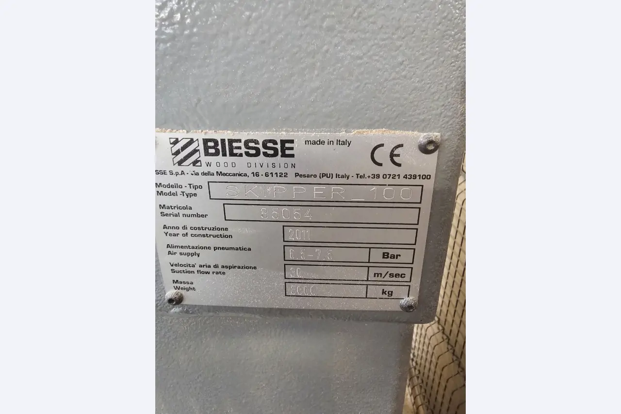 Maschinen zur Möbelproduktion-5