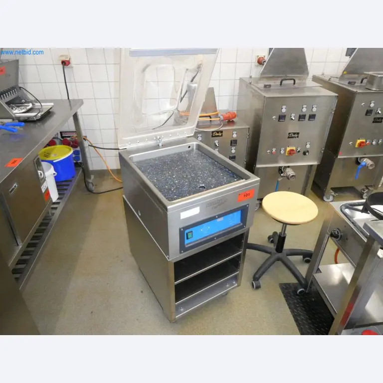 Equipamento e mobiliário para uma confeitaria-1