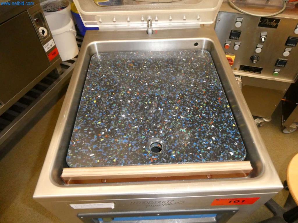 Geräte und Einrichtung einer Confiserie -3