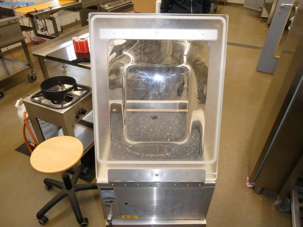 Geräte und Einrichtung einer Confiserie -7