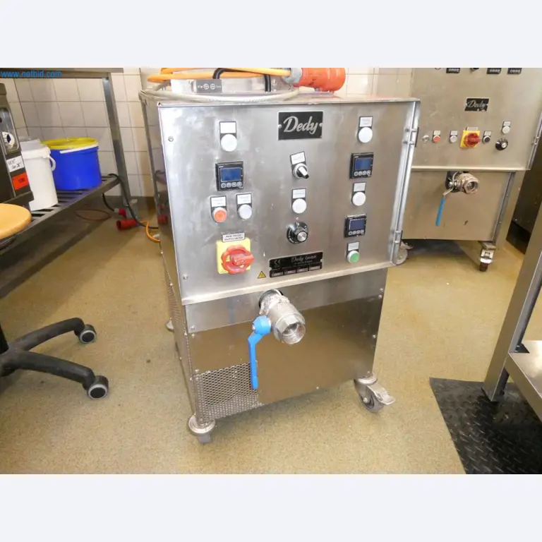 Equipamento e mobiliário para uma confeitaria-7