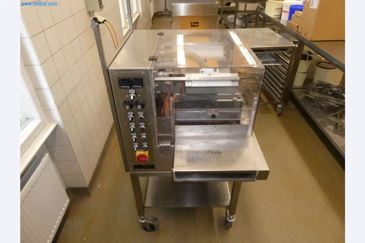 Uitrusting en meubilair voor een banketbakkerij-5