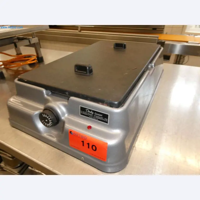 Geräte und Einrichtung einer Confiserie -1