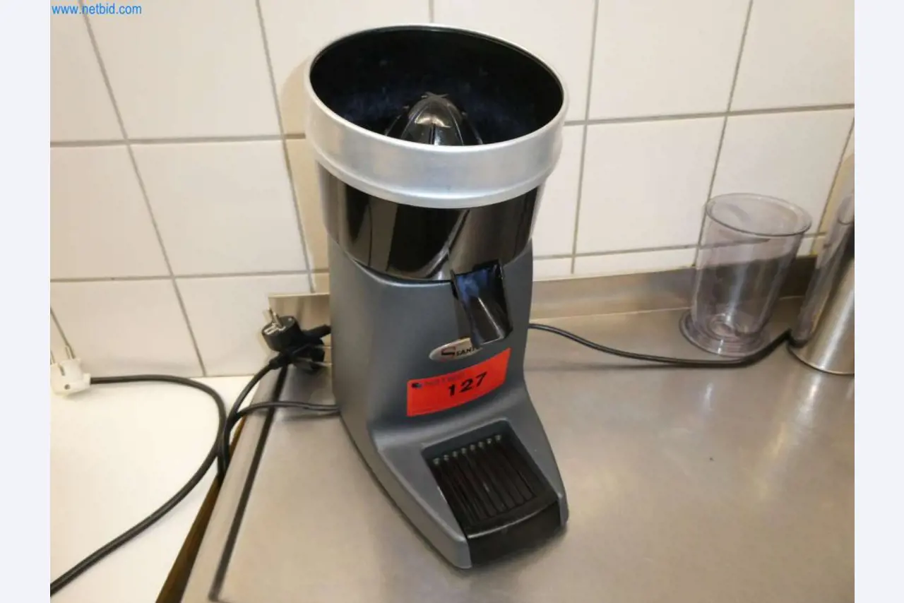 Geräte und Einrichtung einer Confiserie -1