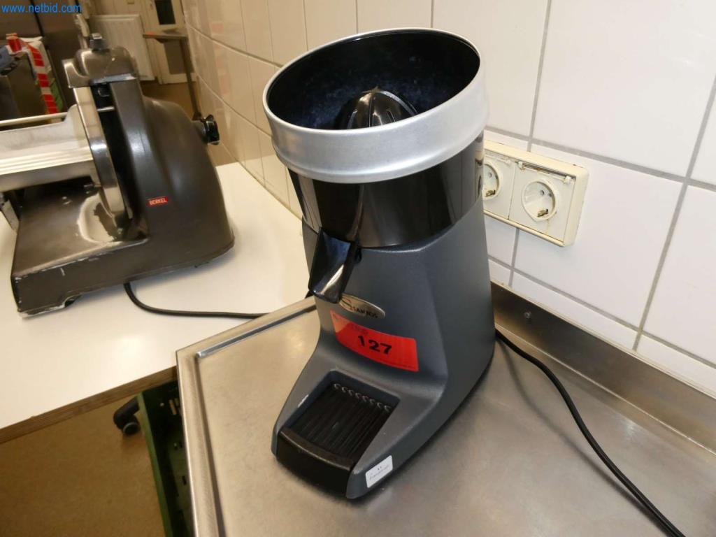 Geräte und Einrichtung einer Confiserie -2