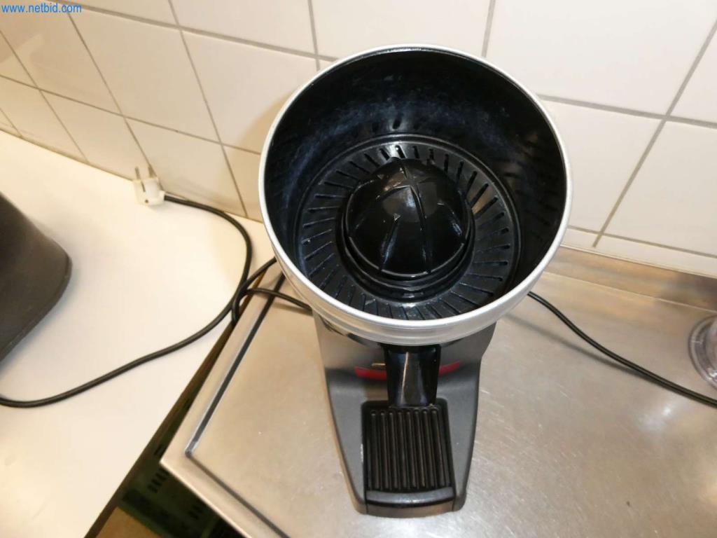 Geräte und Einrichtung einer Confiserie -3