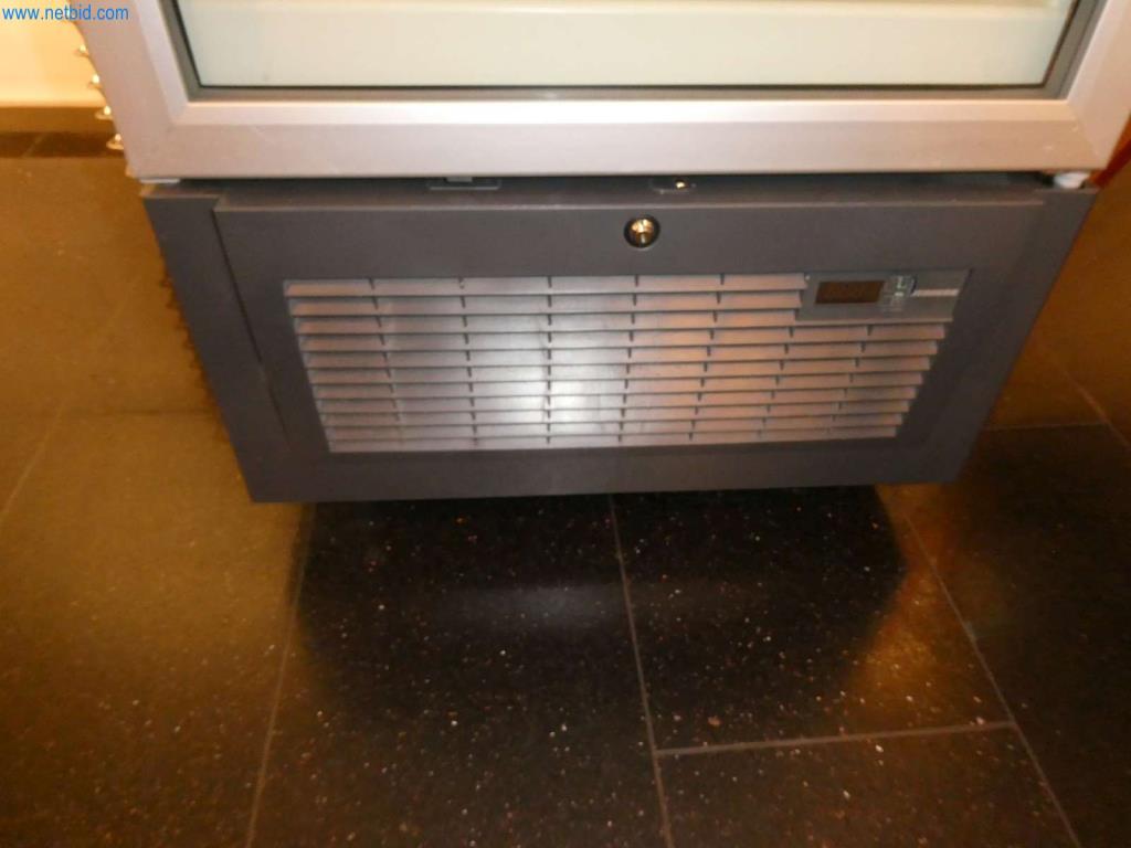 Equipamiento y mobiliario para una confitería-4