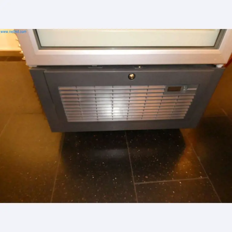 Equipamiento y mobiliario para una confitería-4